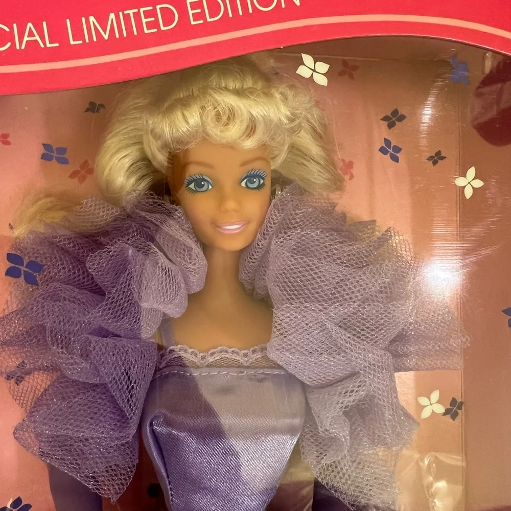 Vintage Barbie Lilac Lovely 1987 special wdition NEW